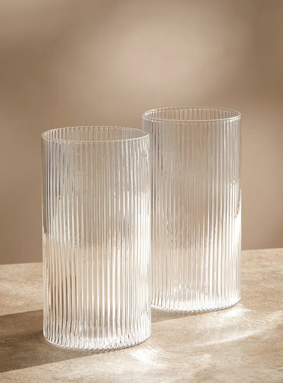 Fine grooved glasses