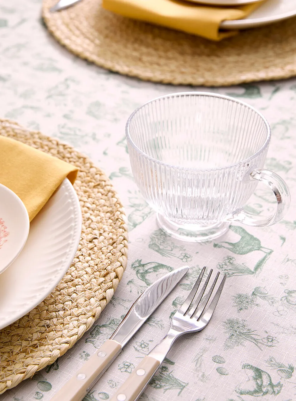 Fine grooved mug