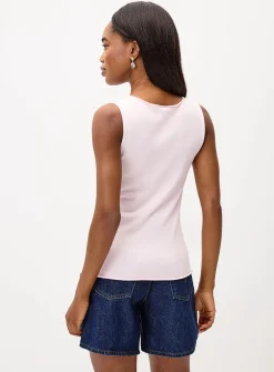 Fine knit buttoned sweater vest