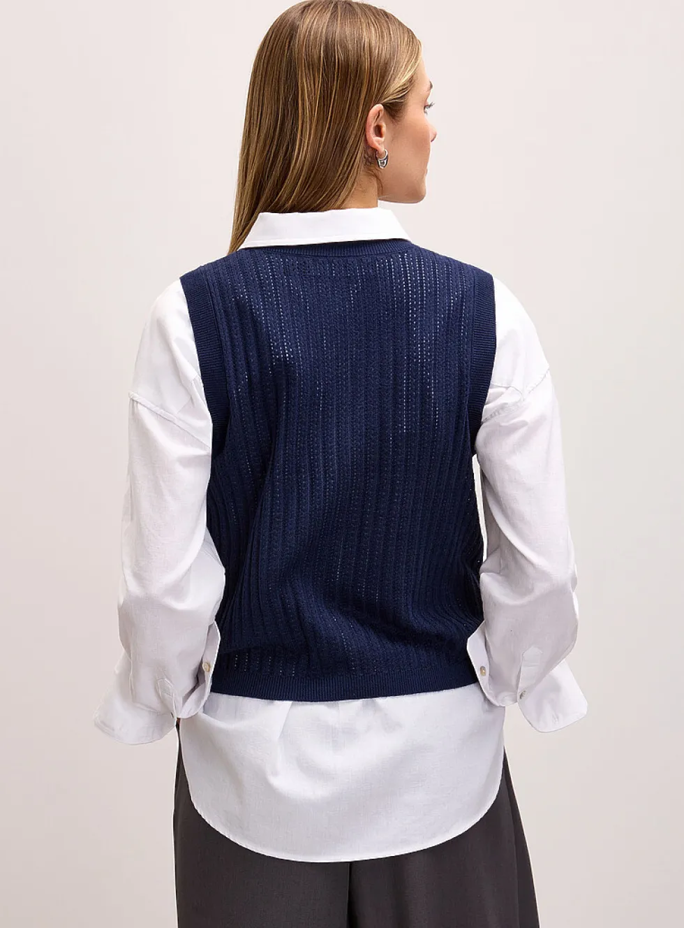 Fine openwork knit vest