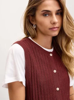 Fine openwork knit vest