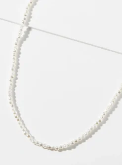 Fine pearl necklace