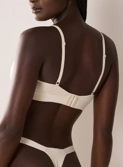 Fine ribbing high-cut thong