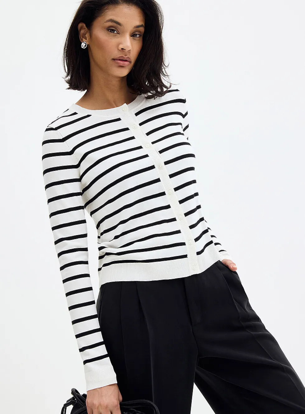 Fine-knit crew-neck cardigan