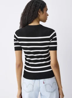 Fine-knit short-sleeve sweater