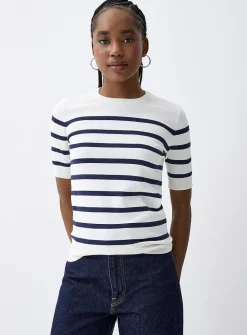 Fine-knit short-sleeve sweater