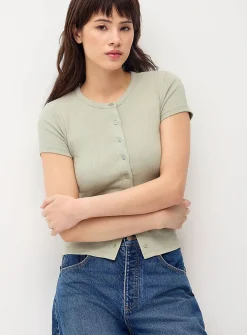 Finely ribbed button-up T-shirt