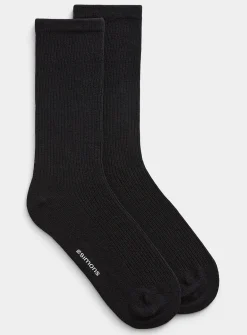 Finely ribbed socks