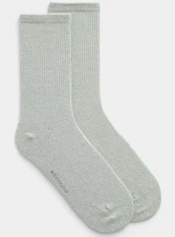Finely ribbed socks