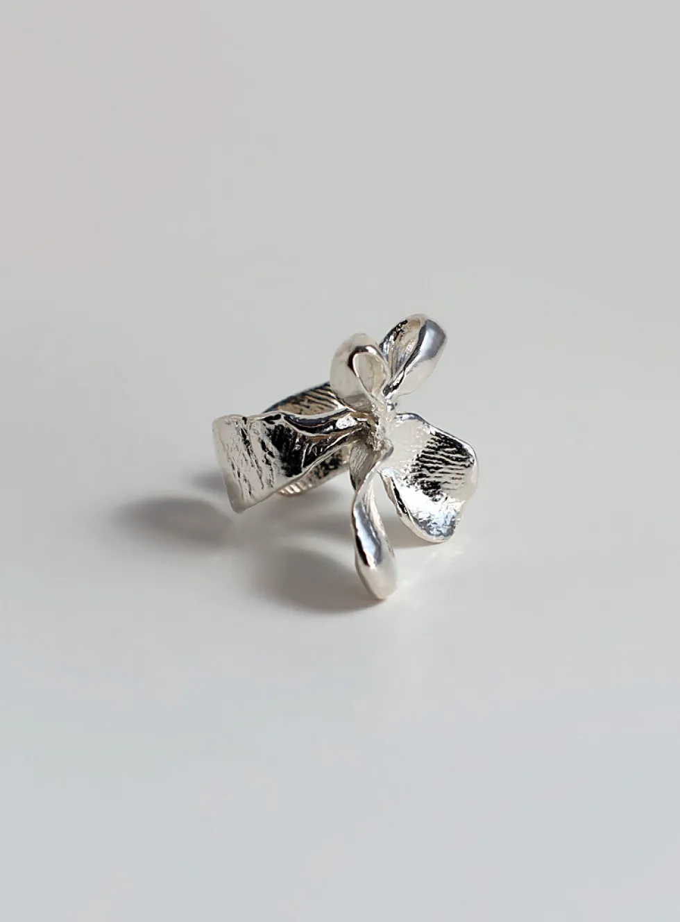 Finger Bow sterling silver cuff ring