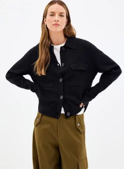 Flap-pocket polo-collar cardigan