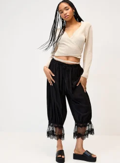 Flared sleeves knit bolero