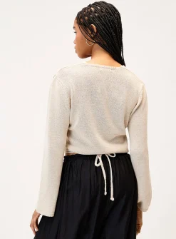 Flared sleeves knit bolero