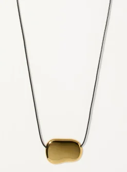 Flat metallic medallion rope necklace