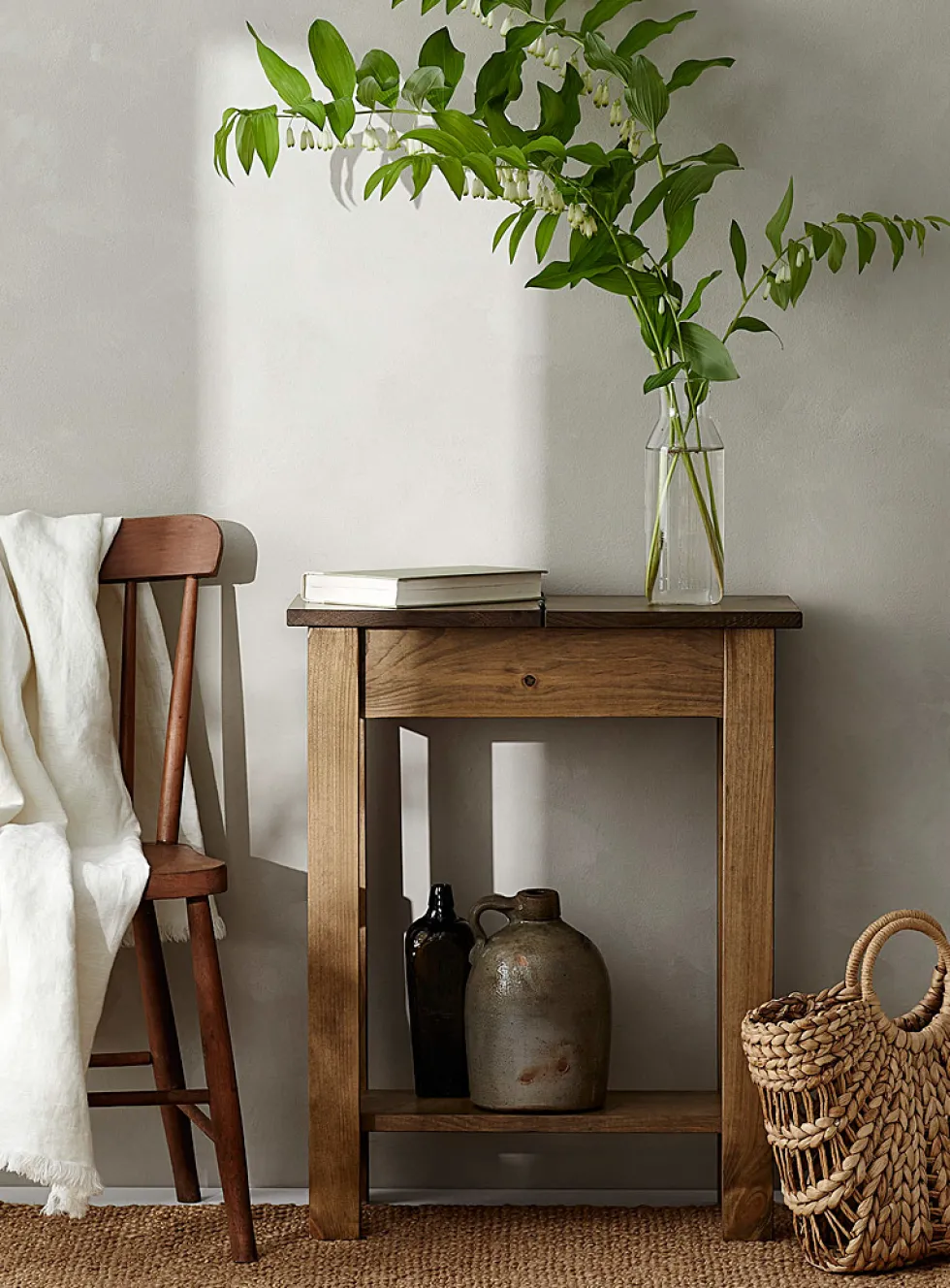 Flip top accent table
