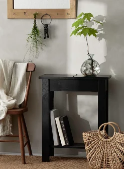 Flip top accent table