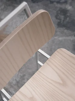 Floe high chair
