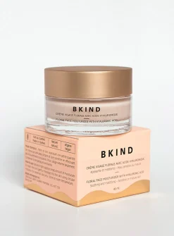 Floral face cream with hyaluronic acid