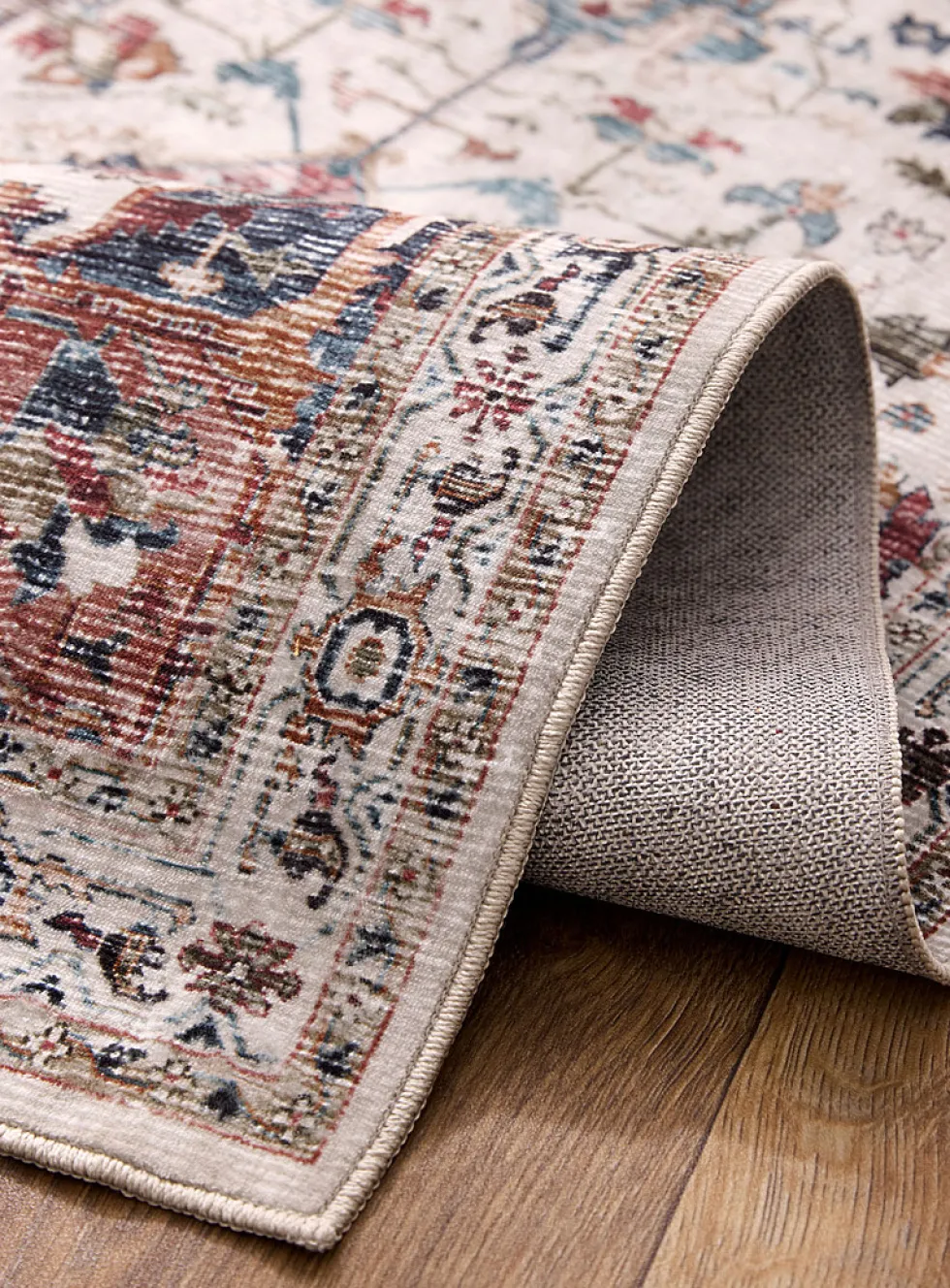 Floral medallion Persian-style hallway rug