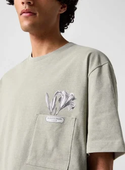 Floral print pocket and back T-shirt
