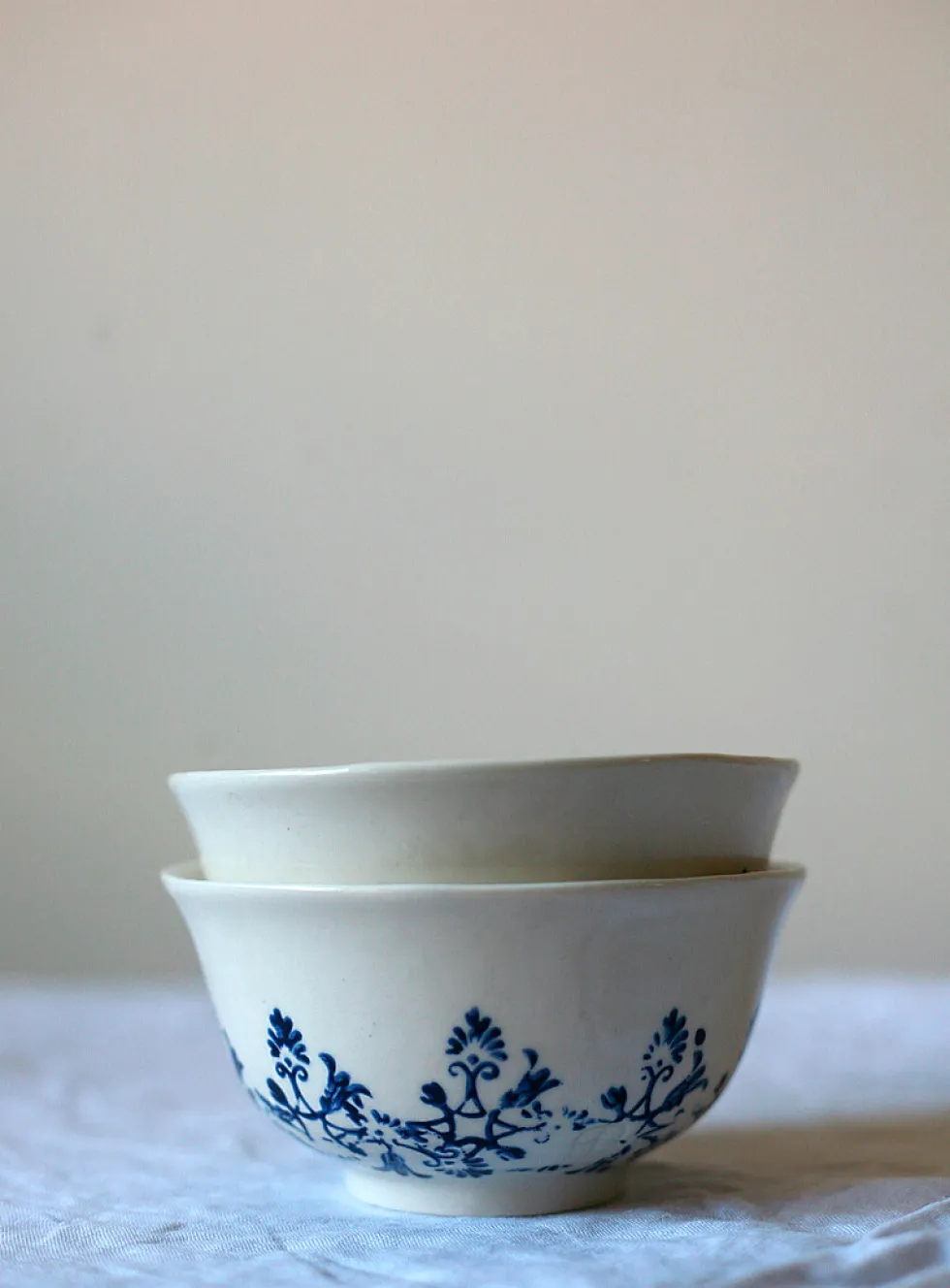 Floral tapestry rice bowls