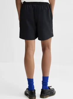 Flow beach short
