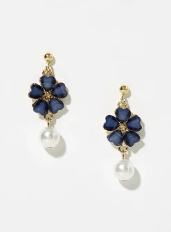 Flower and pearl earrings