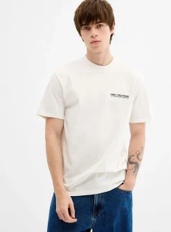 Flower bouquet graphic T-shirt