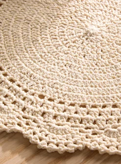 Flower crochet placemat