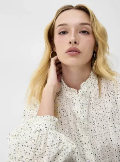 Flowers and broderie anglaise puff-sleeve blouse