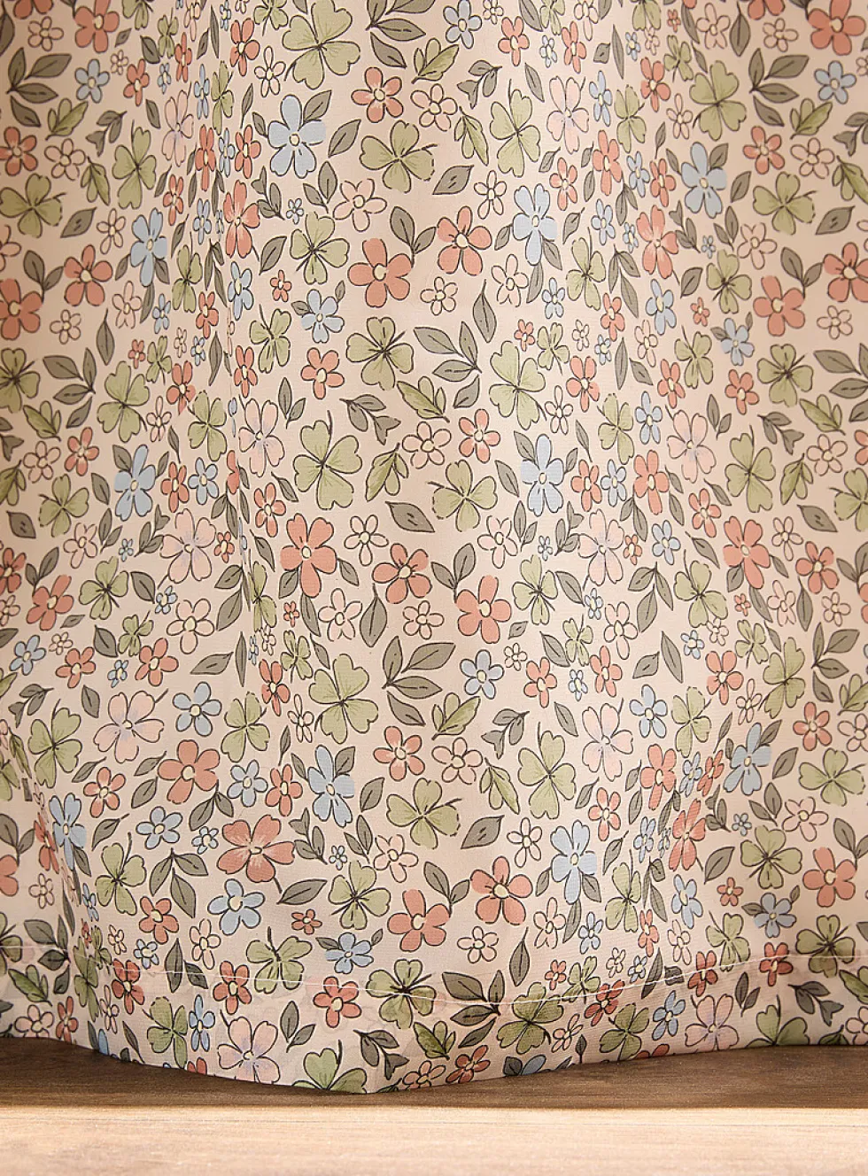 Flowers and clovers sheer curtain