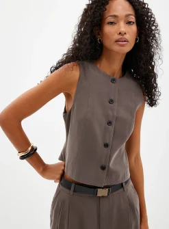 Flowy crew-neck vest
