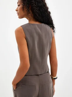 Flowy crew-neck vest