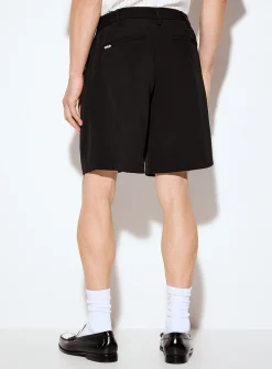 Fluid pleated Bermudas