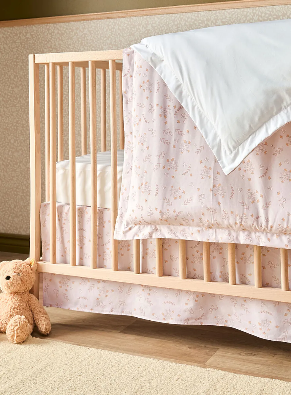 Four-piece baby bed set
