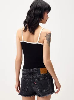 Frayed hem low-rise short