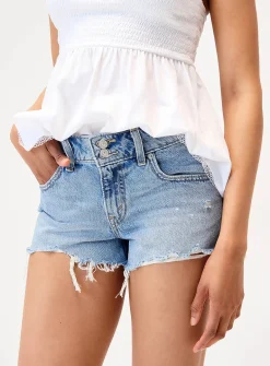 Frayed hem two-button short