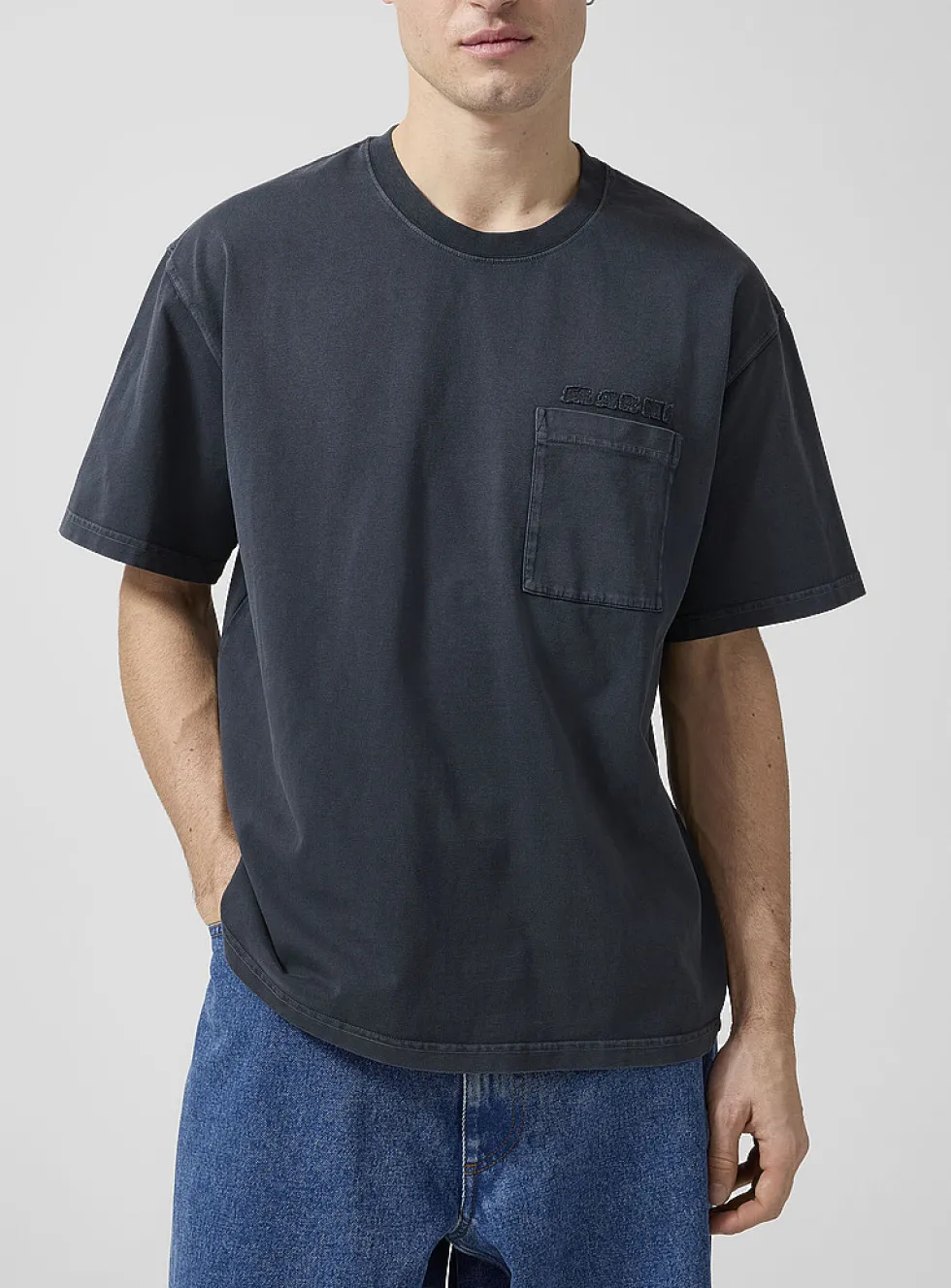 Frayed logo pocket T-shirt