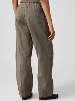 Garden large cargo-pocket pant