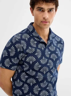 Geo fan print Johnny collar polo