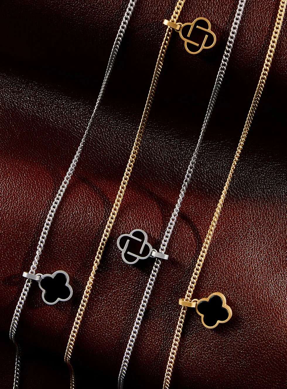 Geo-clover necklace