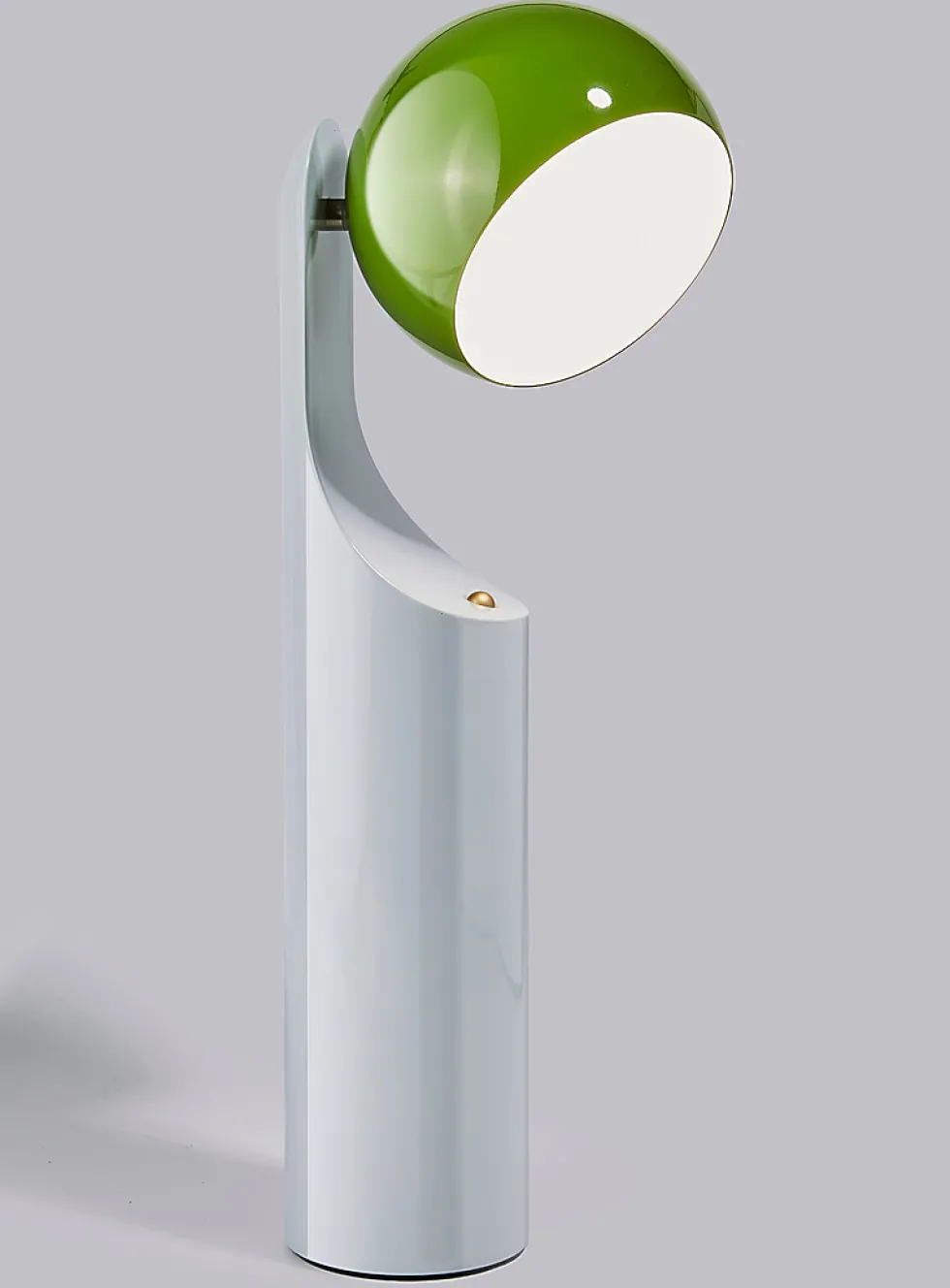 Geometric articulated portable lamp