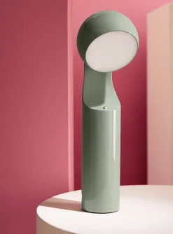 Geometric articulated portable lamp