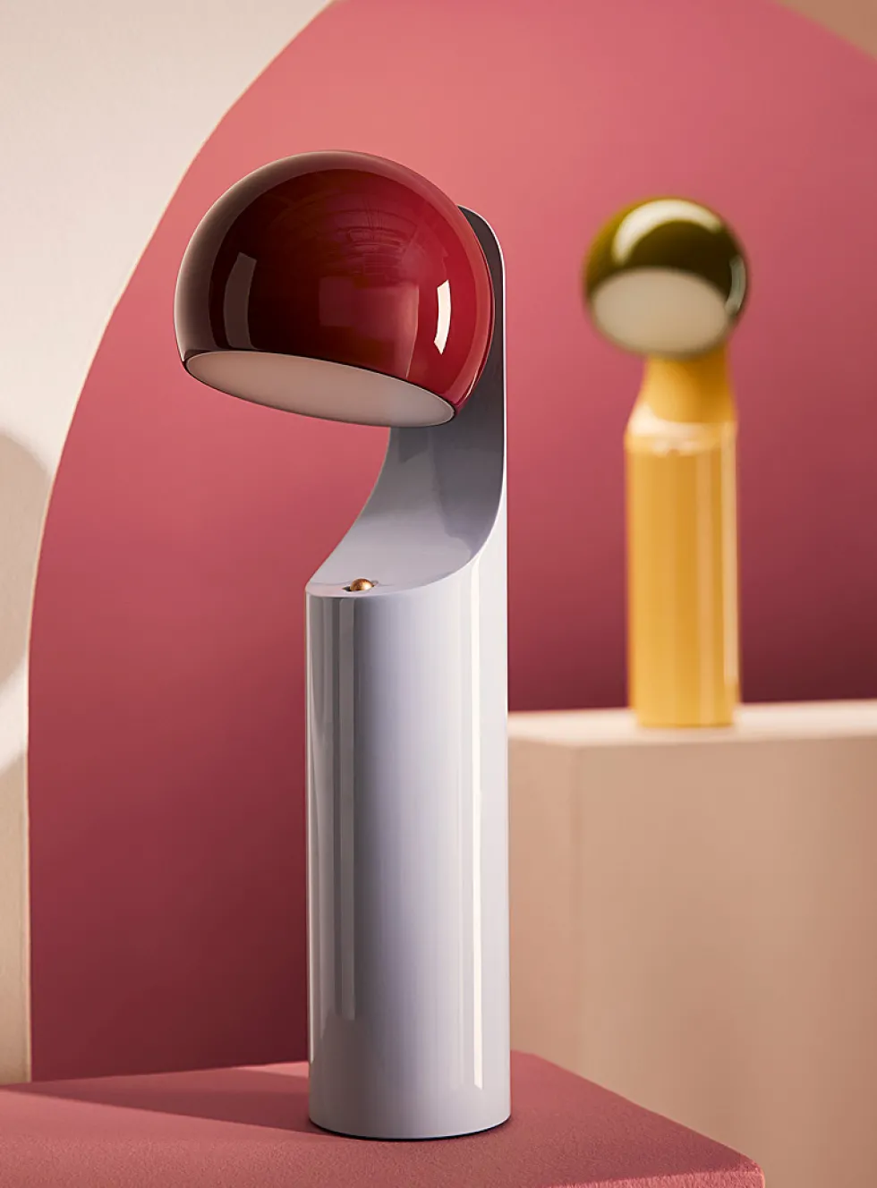 Geometric articulated portable lamp