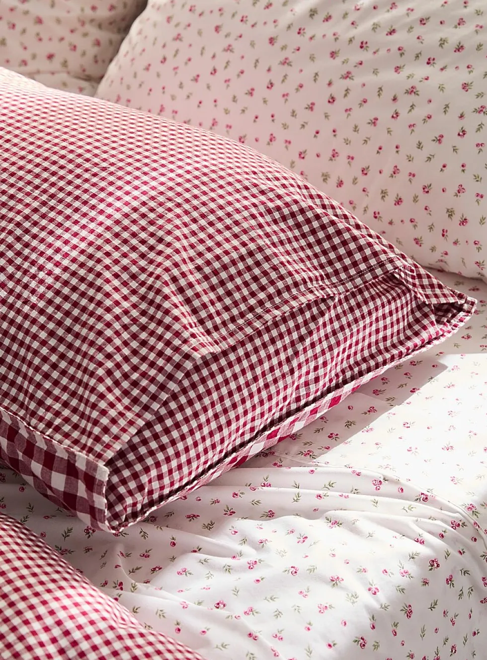 Gingham body pillow sham