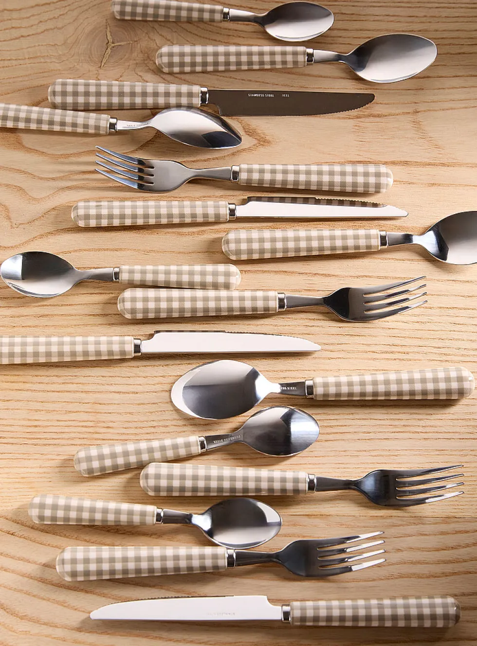 Gingham check utensils