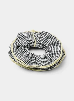 Gingham ruffle scrunchie with contrast edging
