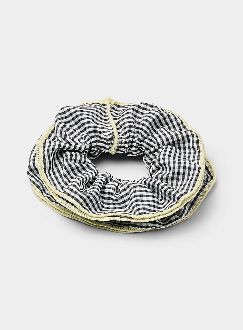 Gingham ruffle scrunchie with contrast edging