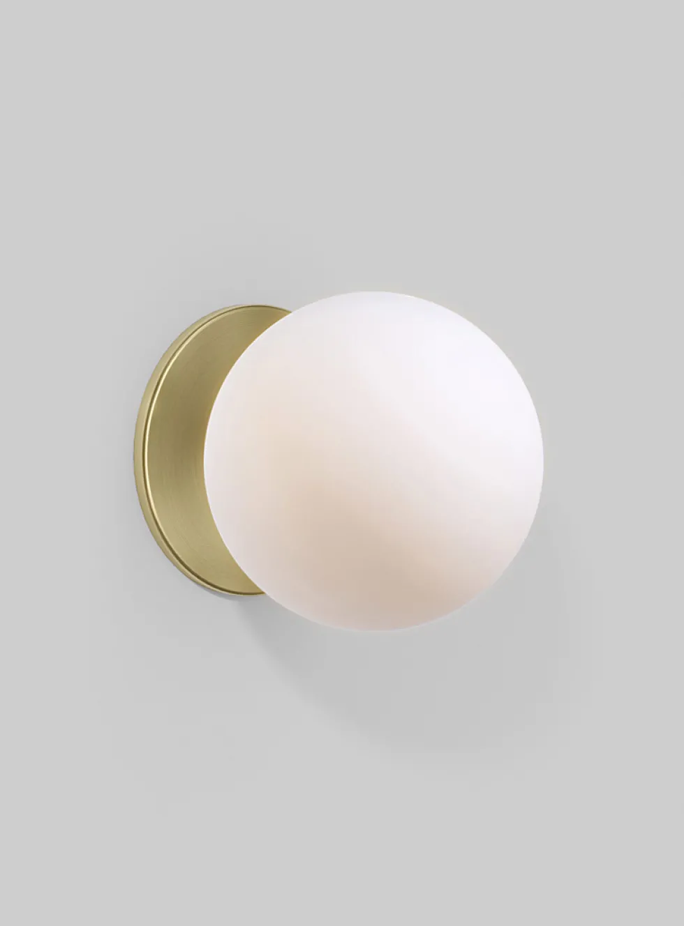 Globe 120 wall sconce