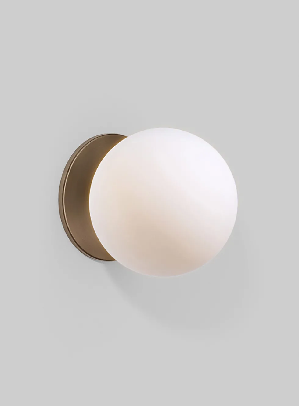 Globe 120 wall sconce